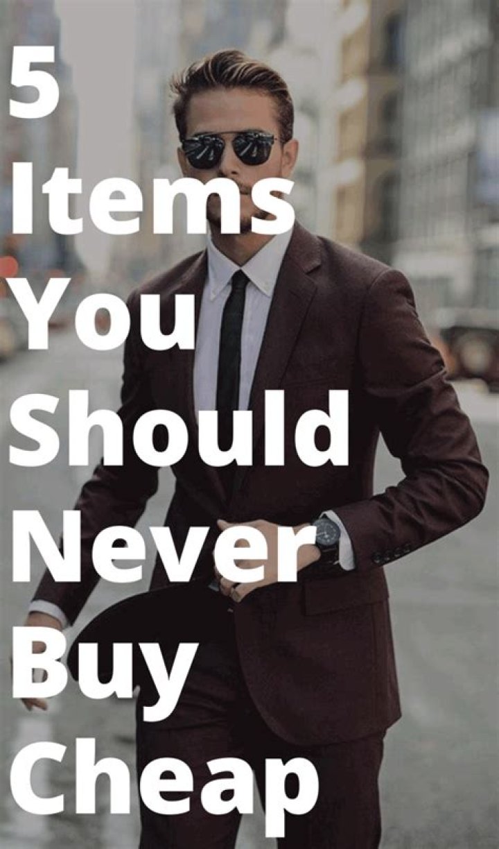 5 Clothing Items You Should Never Buy Online, According to Retail Experts