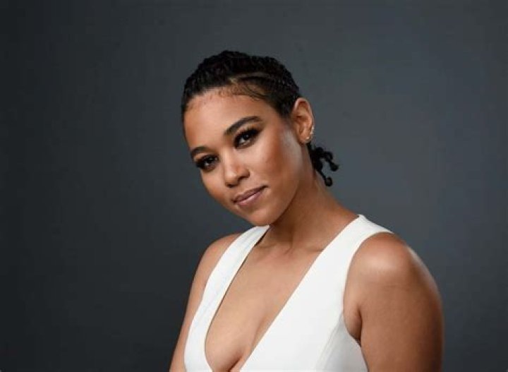 Alexandra Shipp – Bio, Age, Height, Parents, Boyfriend, Ethnicity, Family