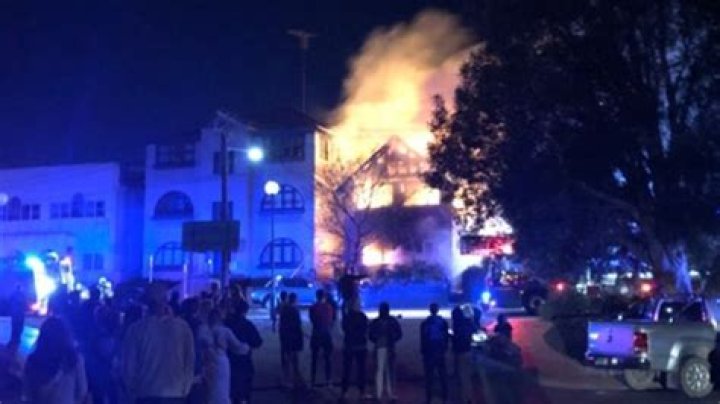 Coogee boarding house fire: Woman hospitalised after escaping blaze