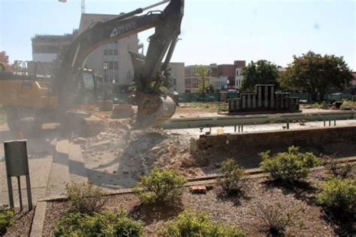 Demolition Begins at Shoppers Square |