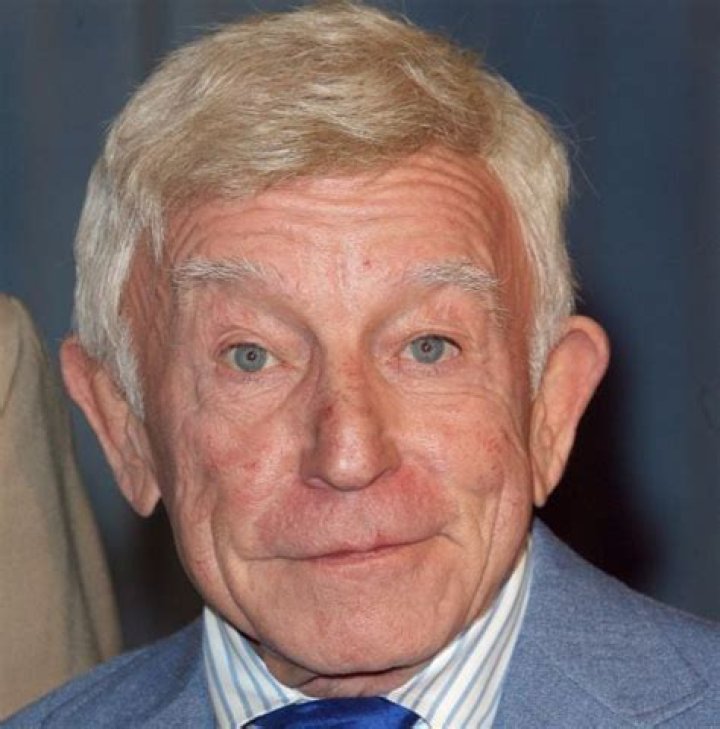 Henry Gibson Net Worth | Celebrity Net Worth