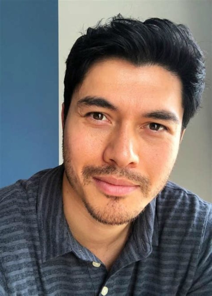 Henry Golding Height, Weight, Age, Spouse, Family, Facts, Biography