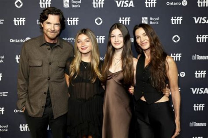 Jason Bateman – Bio, Wife, Age, Net Worth, Sister, Children, Family