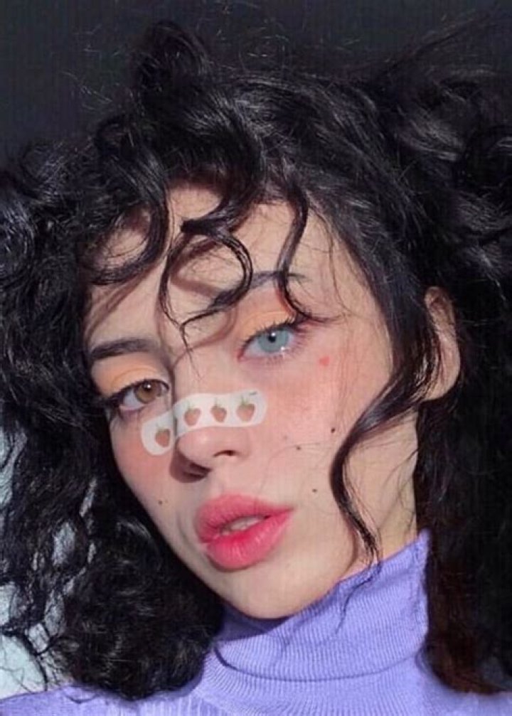 Mina Bell Height, Weight, Age, Body Statistics
