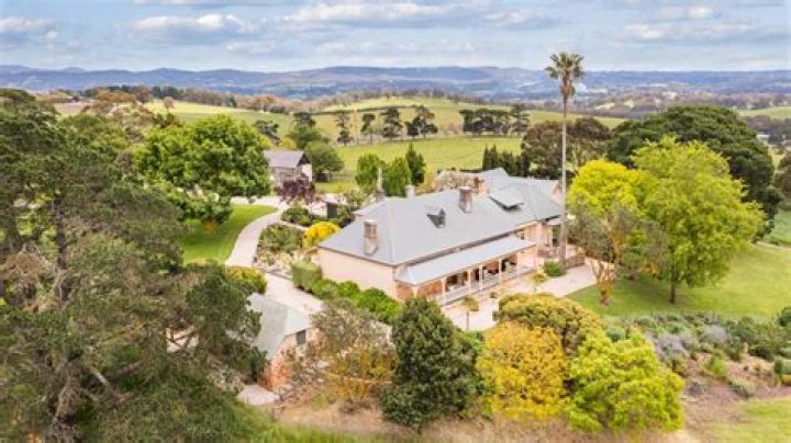 One of the Hills’ finest homes hits the market as owner lists 17 Ravenswood Lane, Balhannah