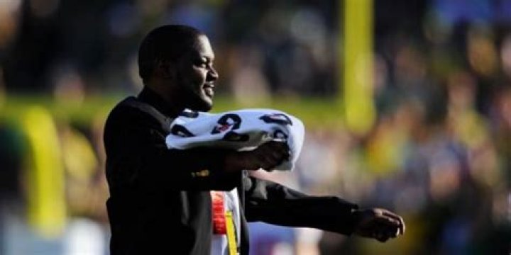 Ron Dayne Net Worth | Celebrity Net Worth