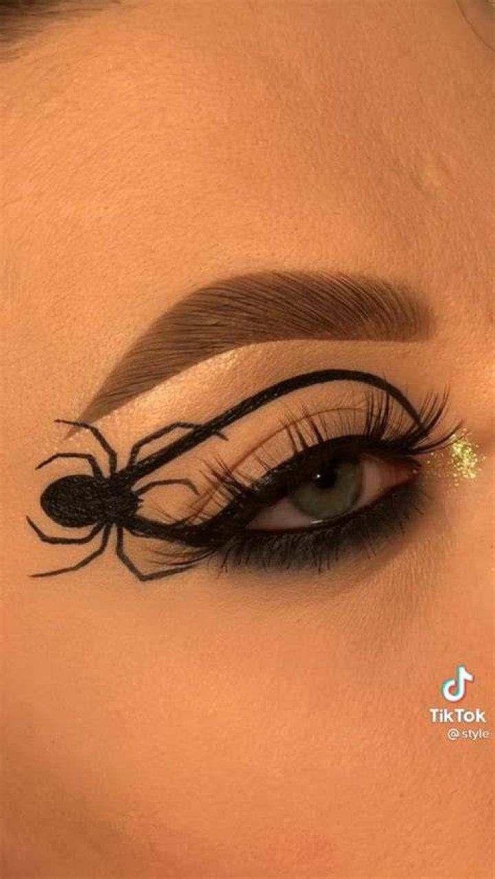 Spook-tacularly Simple Make-Up Ideas You Need Try For Halloween