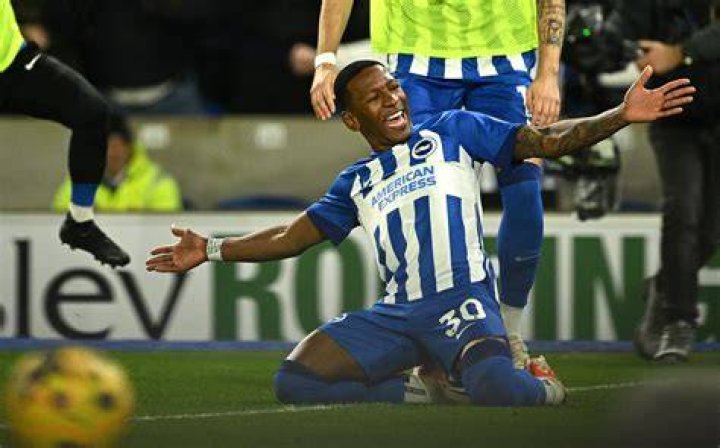 Tottenham routed 4-2 by Brighton in blow to top four hopes