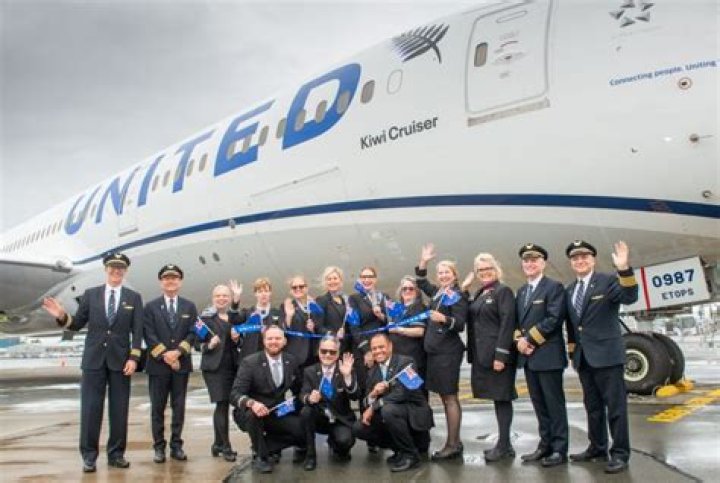 United becomes first US airline to land in Christchurch