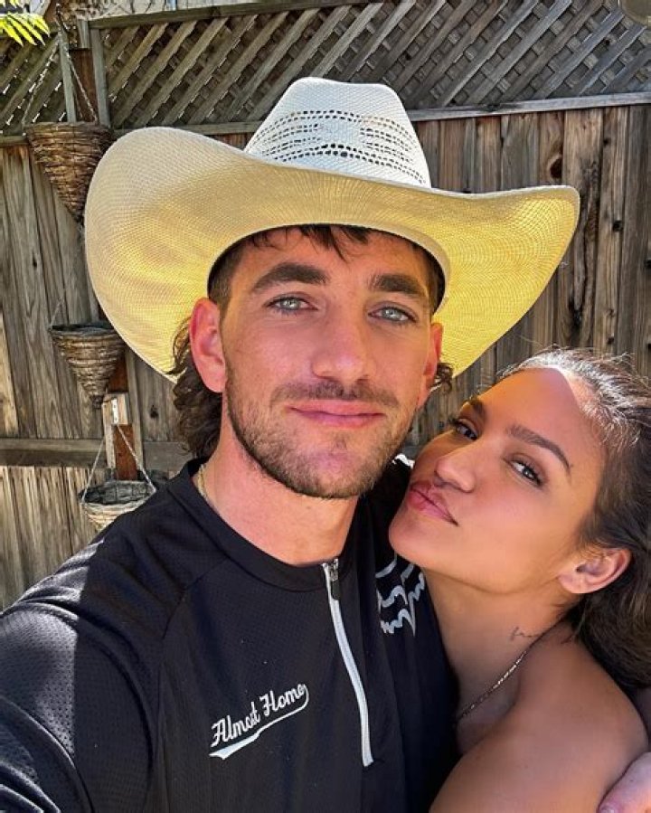 Who is Cassie Howarth Dating Now?