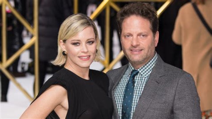 Who is Elizabeth Banks Dating Now?