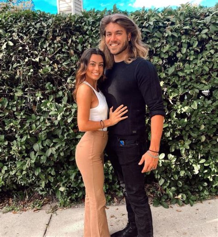 Who is Gus Frerotte Dating Now?