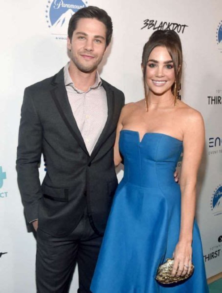 Who is Jillian Murray Dating Now?