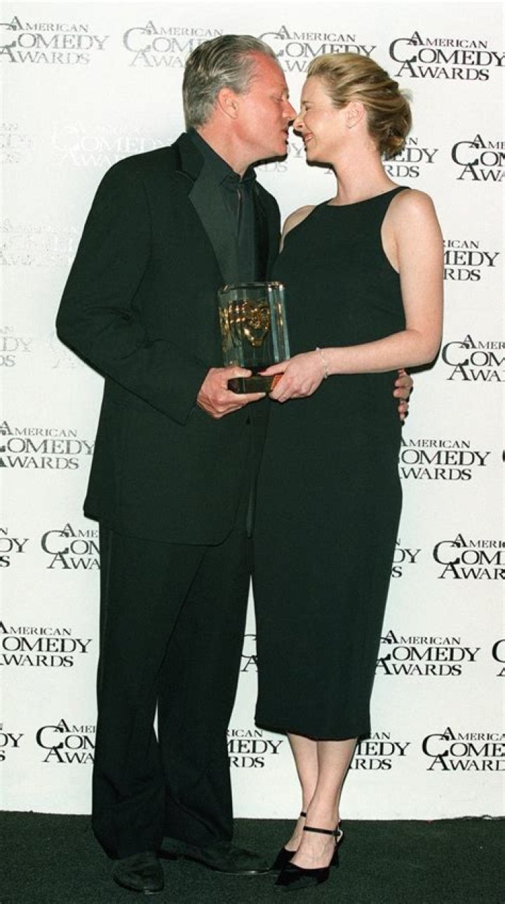 Who is Lisa Kudrow Dating Now?