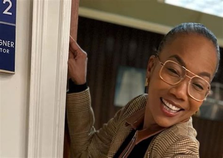 Who is Sonja Sohn Dating Now